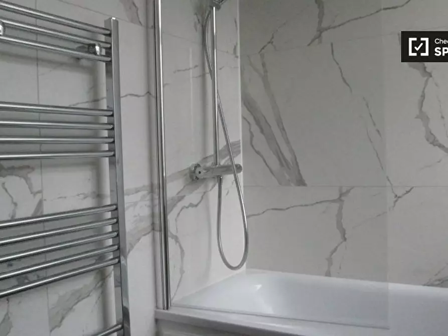 Immagine 15 di Appartamento in affitto  in Bethnal Green Rd a Poplar