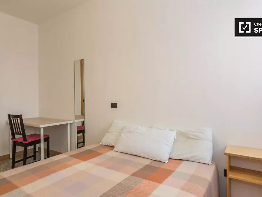 Immagine 3 di Camera condivisa in affitto  in Via Viterbo a Milano