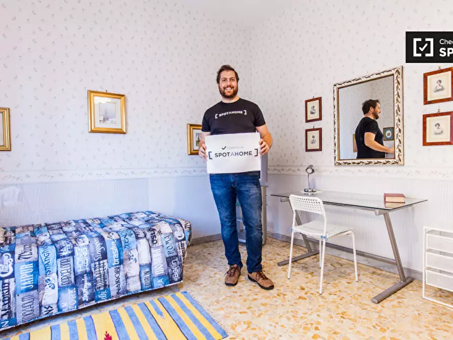 Immagine 15 di Camera condivisa in affitto  in Via delle Arniche a Roma