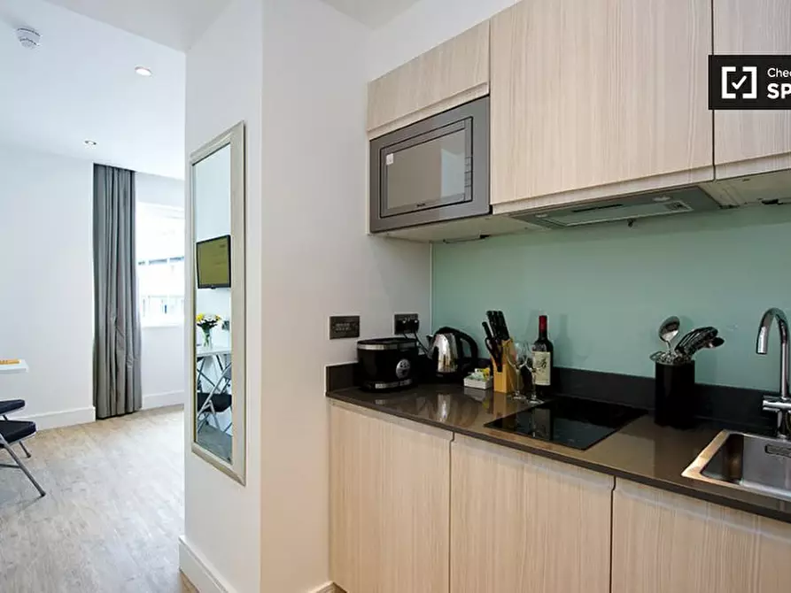 Immagine 3 di Ufficio in affitto  in Greenwich High Road a Greenwich