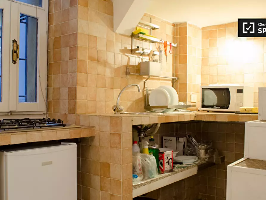 Immagine 11 di Appartamento in affitto  in Via Vittorio Veneto a Roma