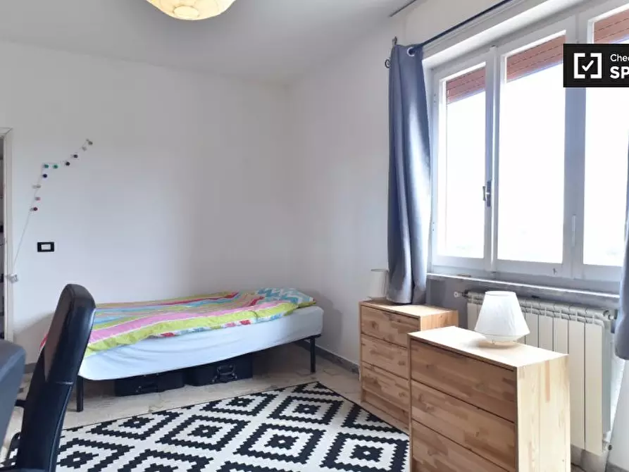 Immagine 2 di Camera condivisa in affitto  in Via Bernardo Minozzi a Roma