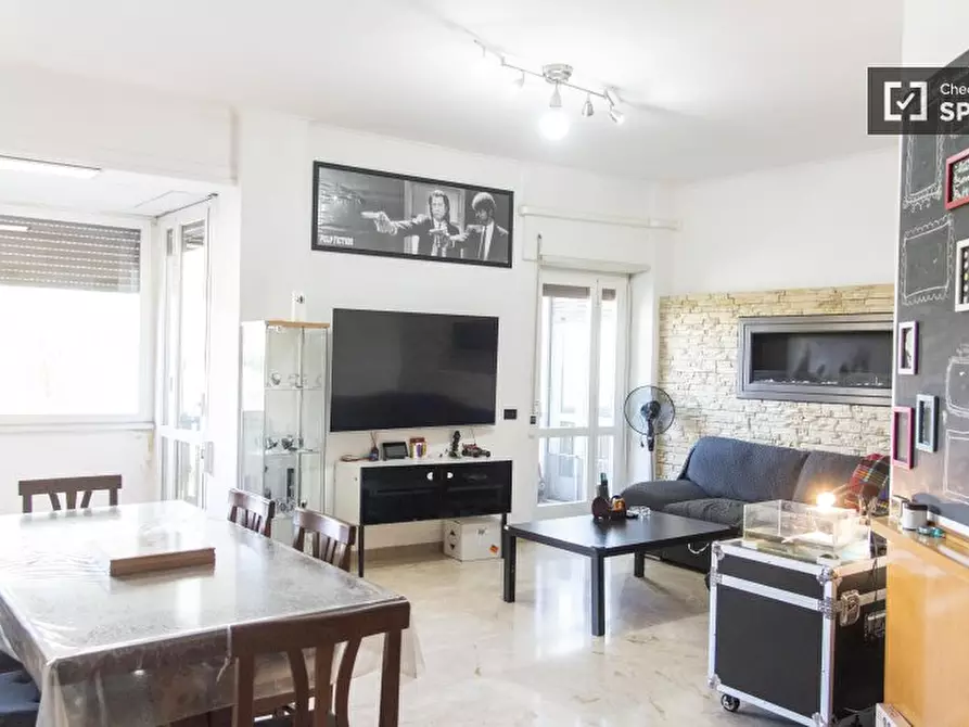 Immagine 5 di Camera condivisa in affitto  in Lungotevere di Pietra Papa a Roma