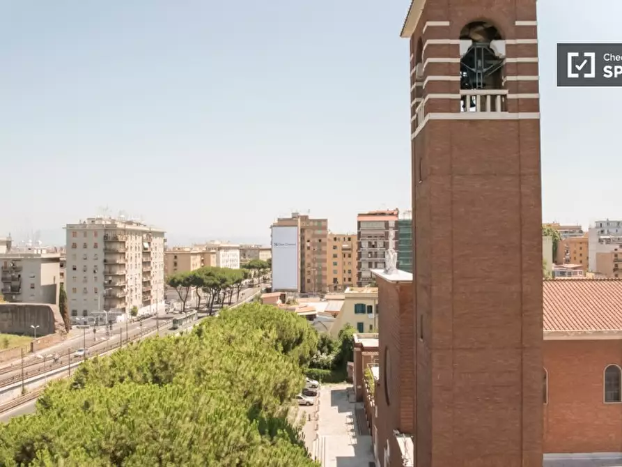 Immagine 14 di Camera condivisa in affitto  in Via Prenestina a Roma