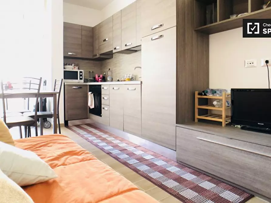 Immagine 7 di Camera condivisa in affitto  in Via Valdarno a Roma