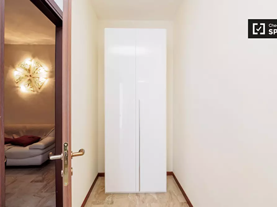 Immagine 5 di Camera condivisa in affitto  in Via Leo Longanesi a Milano