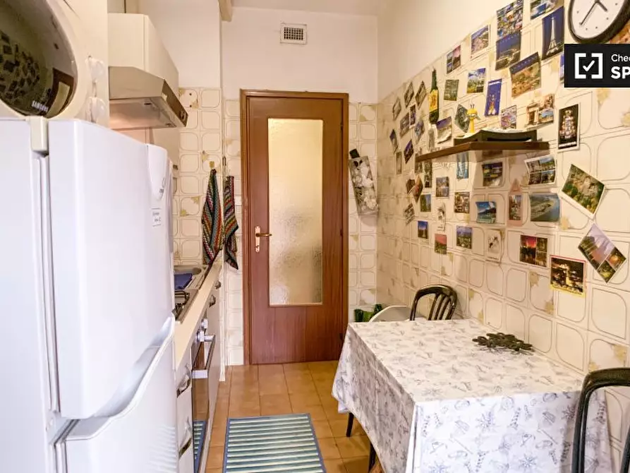 Immagine 8 di Camera condivisa in affitto  in Via Valentino Banal, 00177 Roma RM, Italy a Roma