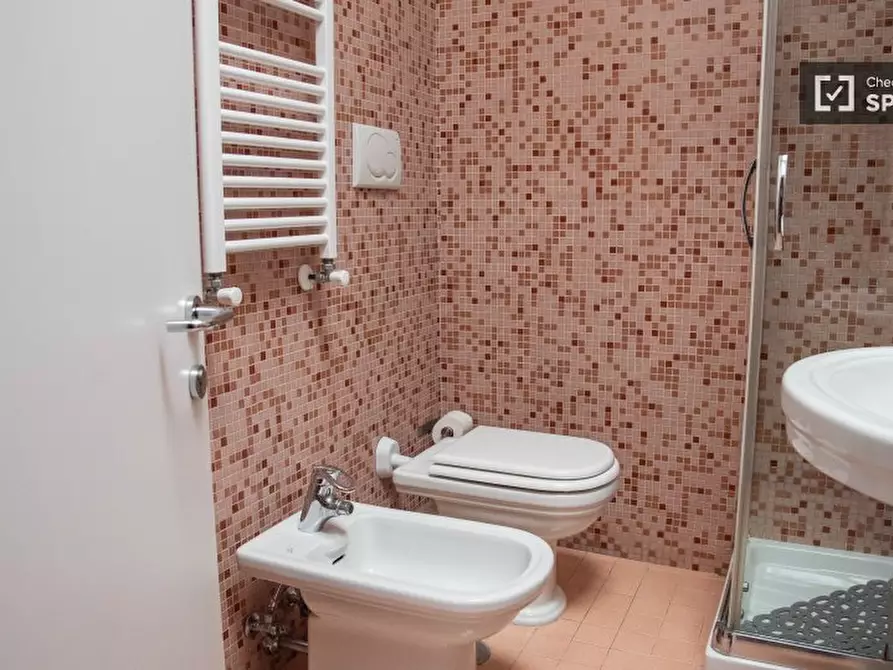 Immagine 15 di Appartamento in affitto  in Via degli Irpini a Roma