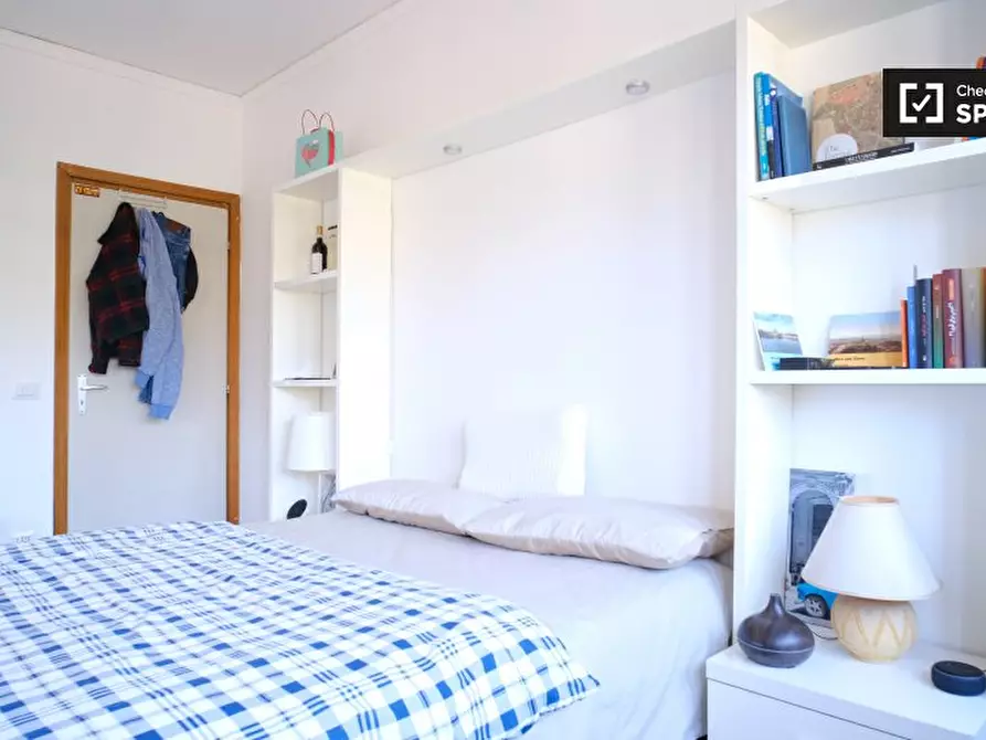 Immagine 4 di Camera condivisa in affitto  in Via giovanni conti a Roma