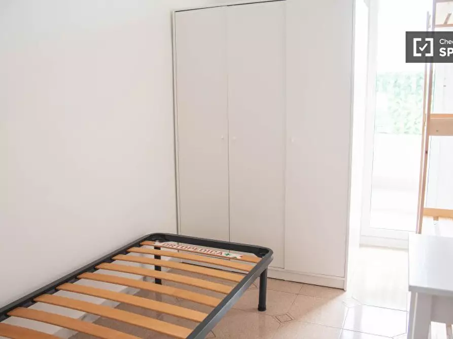Immagine 11 di Appartamento in affitto  in Via degli Ortaggi a Roma