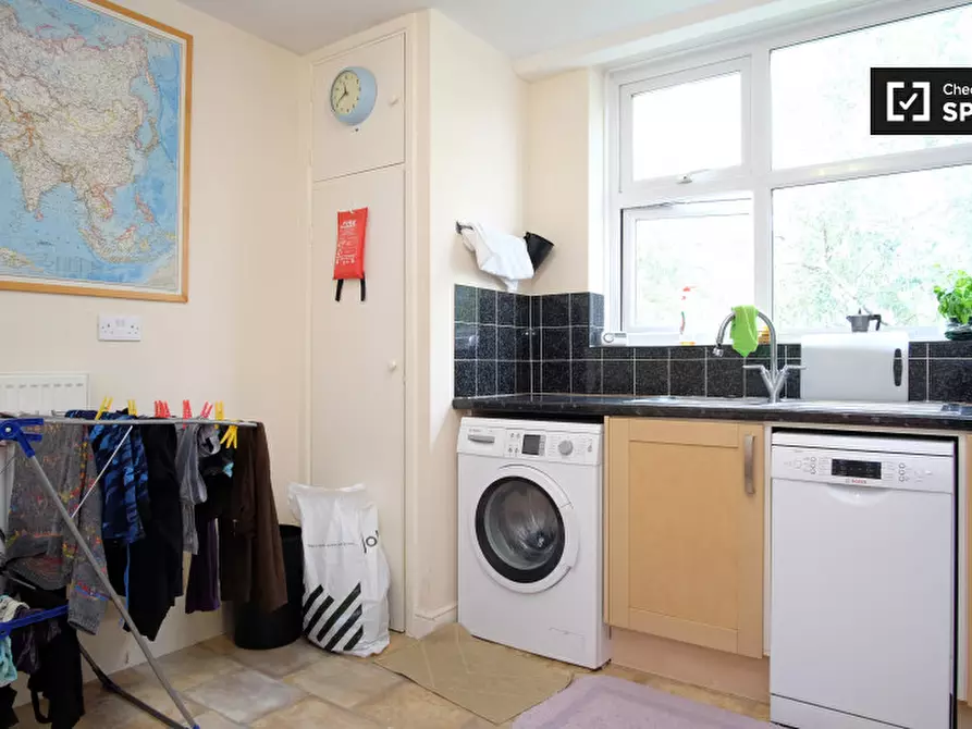 Immagine 8 di Camera condivisa in affitto  in Wayford Street a Wandsworth