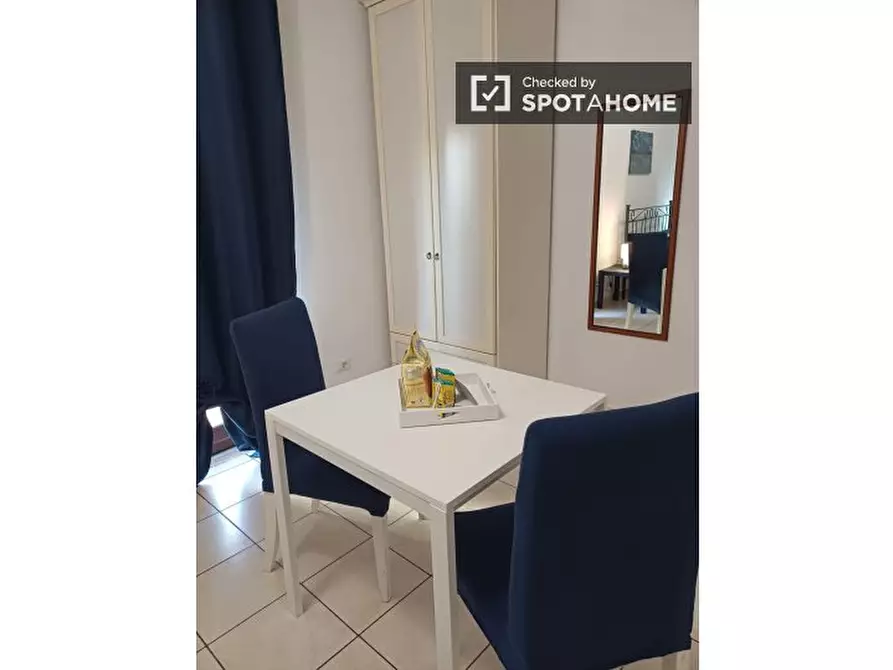 Immagine 9 di Camera condivisa in affitto  in Via Fraconalto a Roma