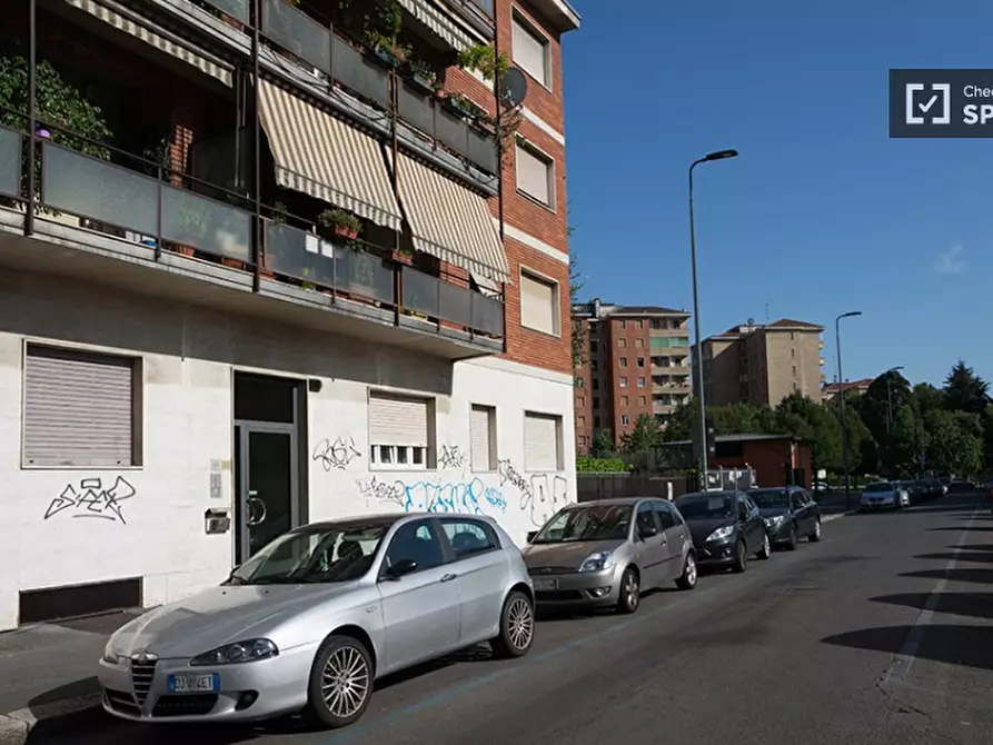 Immagine 19 di Camera condivisa in affitto  in Via Isimbardi a Milano