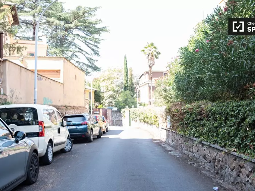 Immagine 16 di Appartamento in affitto  in Via dei Giovi a Roma