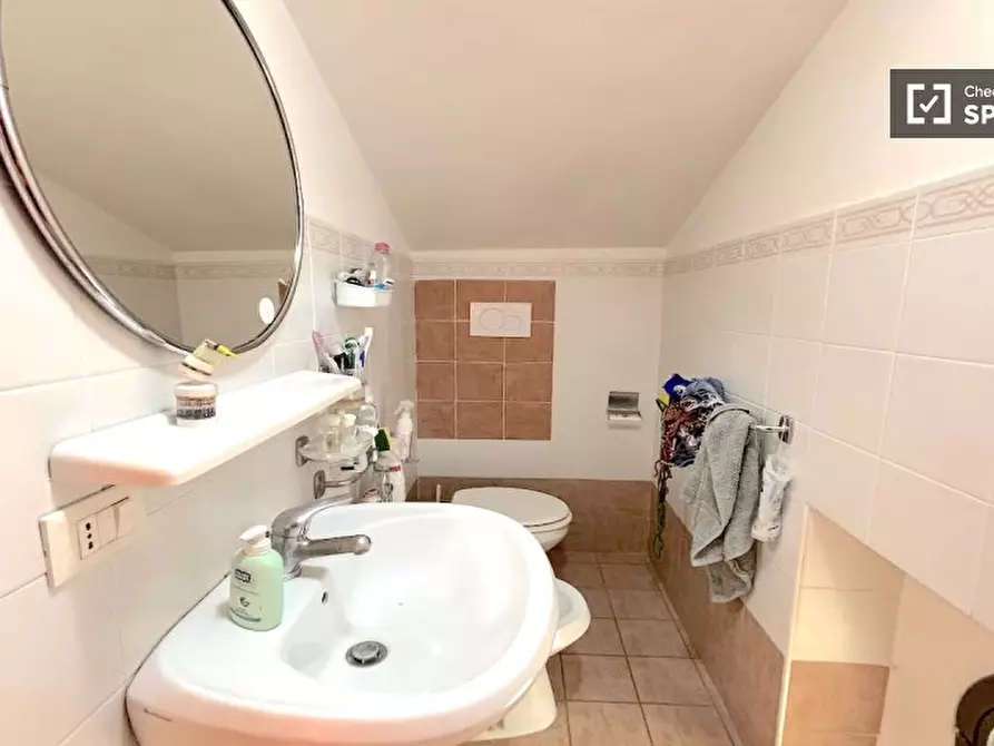 Immagine 5 di Camera condivisa in affitto  in Via Alessandro Brisse a Roma