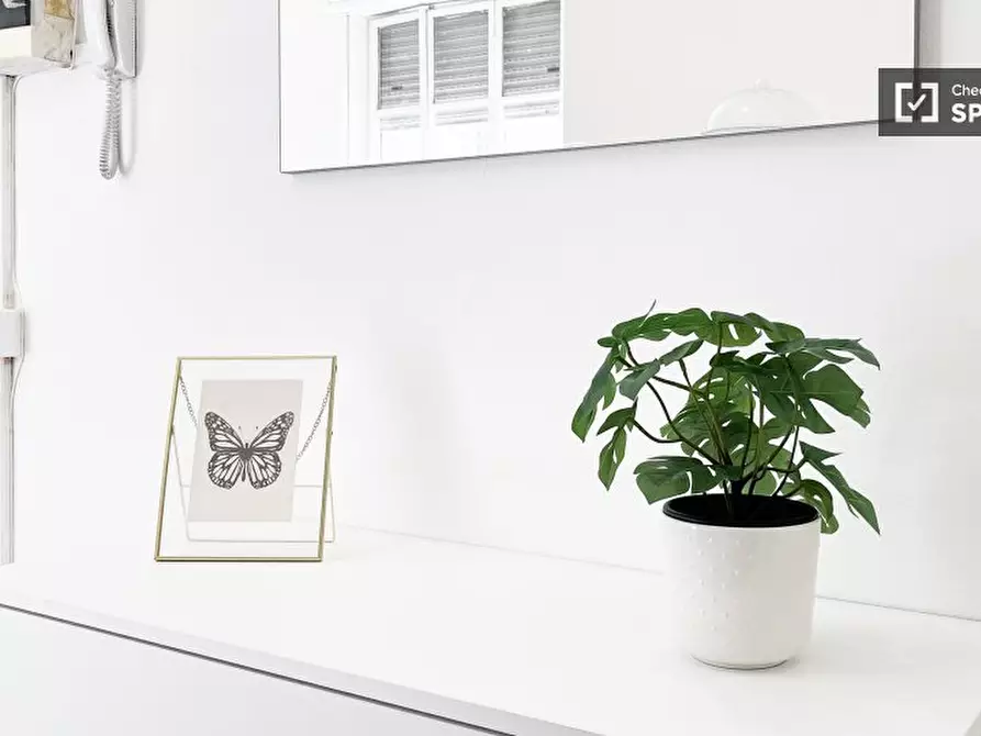 Immagine 5 di Ufficio in affitto  in Via Angelo Inganni a Milano