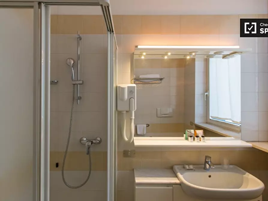 Immagine 9 di Ufficio in affitto  in Via Domenico Cimarosa a Milano