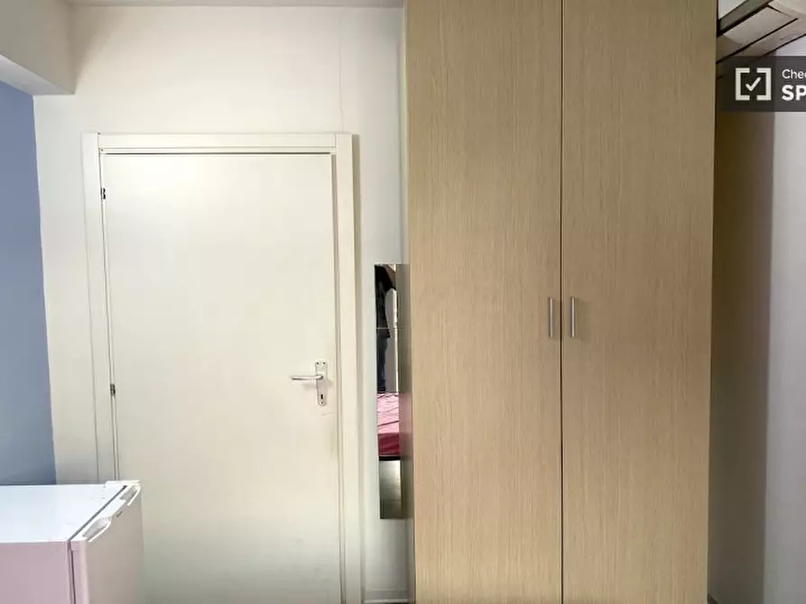 Immagine 2 di Camera condivisa in affitto  in Via di Carcaricola a Roma