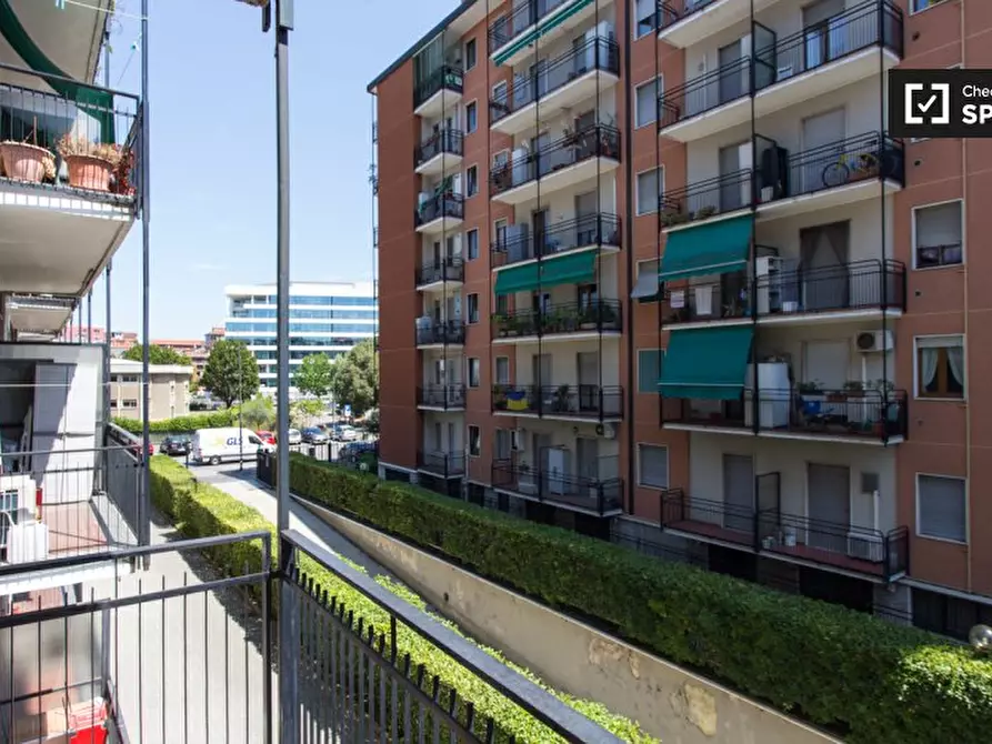 Immagine 17 di Camera condivisa in affitto  in Via Mincio a Milano