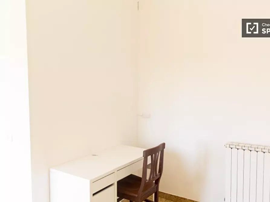 Immagine 2 di Camera condivisa in affitto  in Vicolo delle Lucarie a Roma