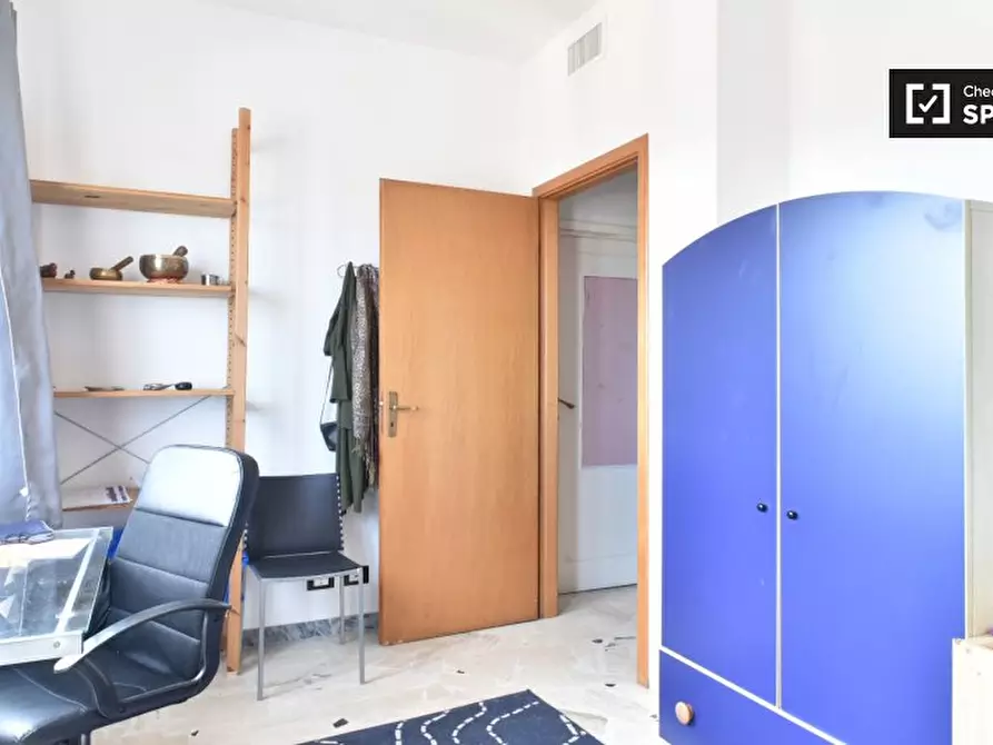 Immagine 4 di Camera condivisa in affitto  in Via Bernardo Minozzi a Roma