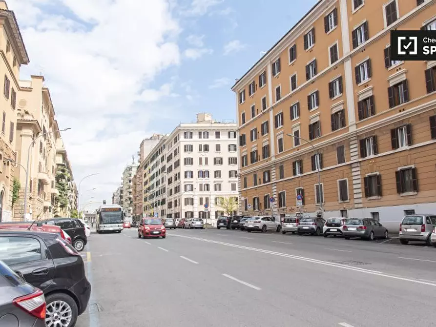 Immagine 19 di Appartamento in affitto  in Via la Spezia a Roma