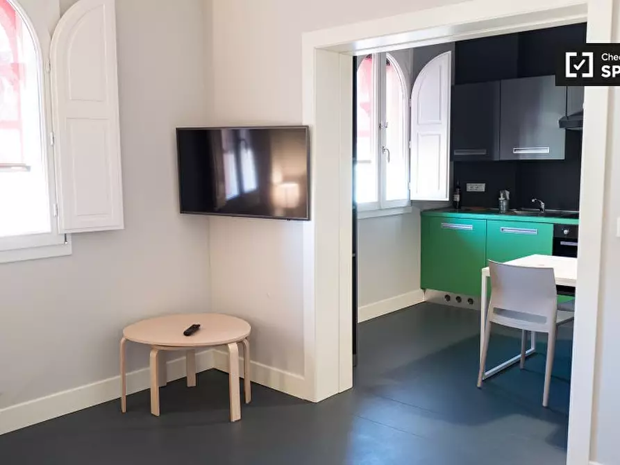 Immagine 6 di Appartamento in affitto  in Via Irnerio a Bologna