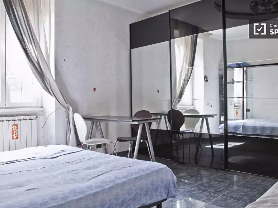 Immagine 14 di Camera condivisa in affitto  in Via dei Noci a Roma