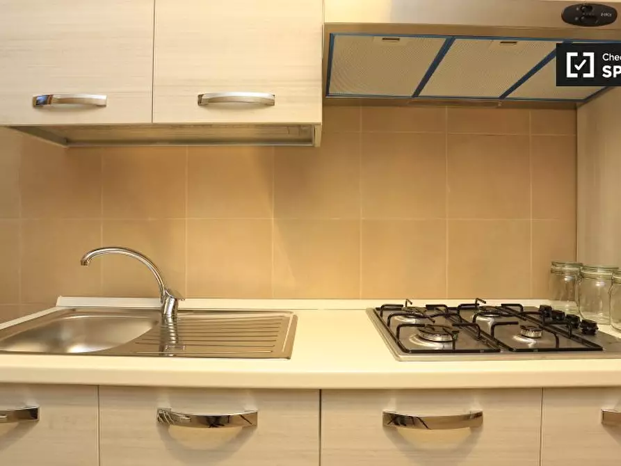 Immagine 10 di Camera condivisa in affitto  in Via delle Forze Armate a Milano