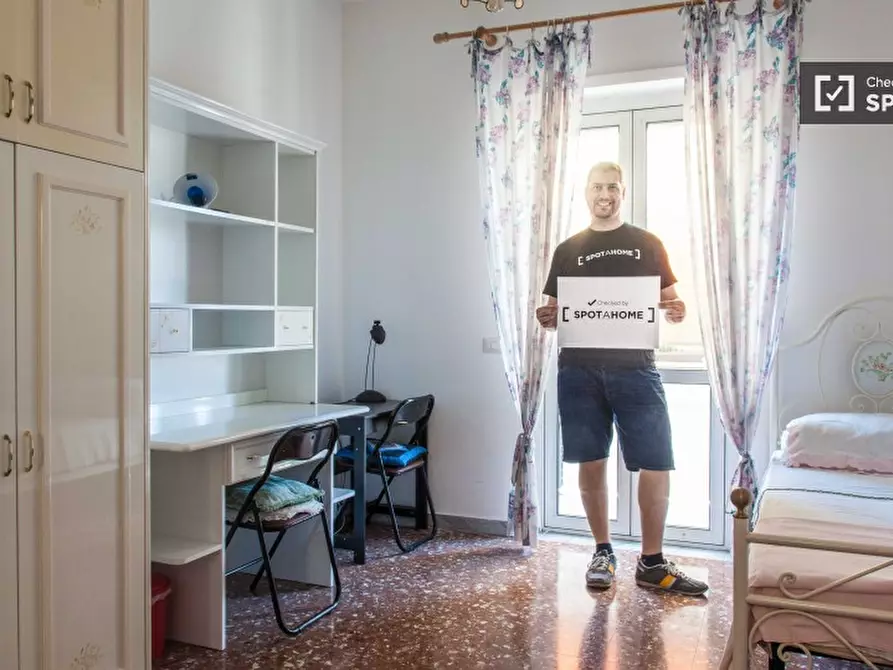 Immagine 9 di Camera condivisa in affitto  in Via dell' Acquedotto Paolo a Roma