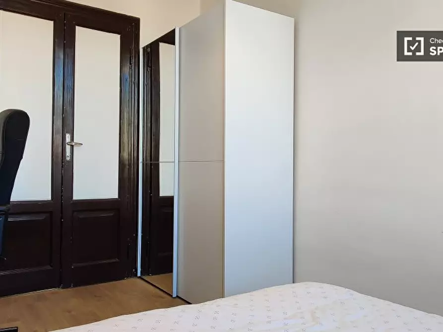 Immagine 3 di Camera condivisa in affitto  in Viale Campania a Milano