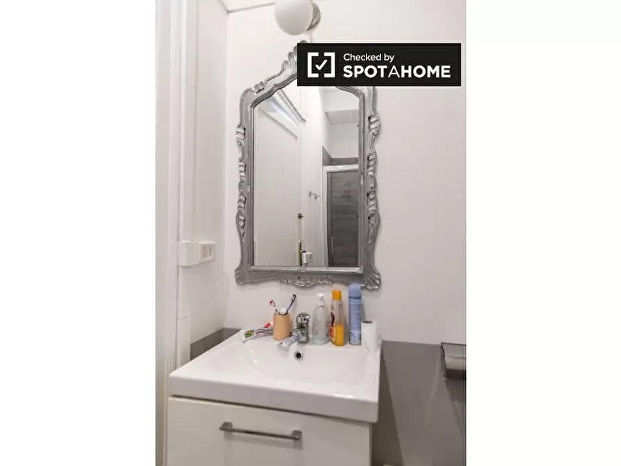 Immagine 11 di Camera condivisa in affitto  in Viale Regina Margherita, 00198 Roma RM, Italy a Roma