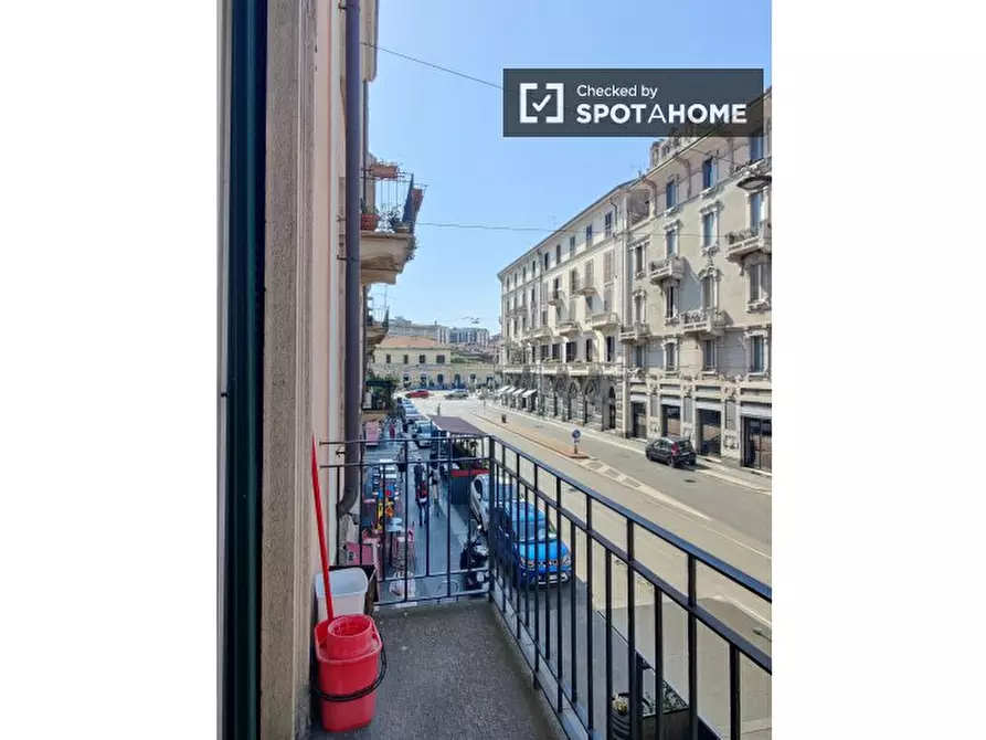 Immagine 10 di Ufficio in affitto  in Via Vigevano a Milano