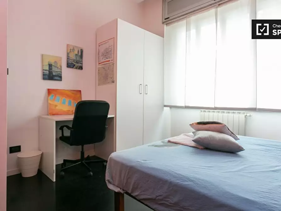 Immagine 2 di Camera condivisa in affitto  in Viale Liguria a Milano