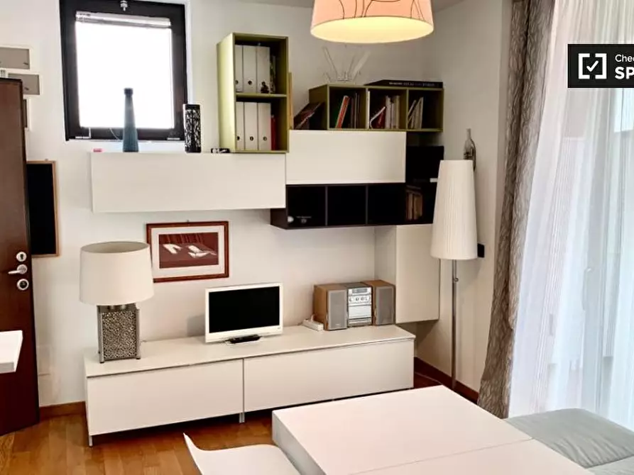 Immagine 2 di Appartamento in affitto  in Via Lomellina a Milano