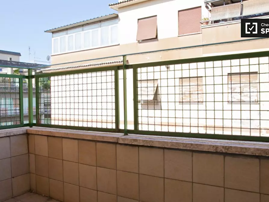 Immagine 15 di Camera condivisa in affitto  in Via dei Platani a Roma