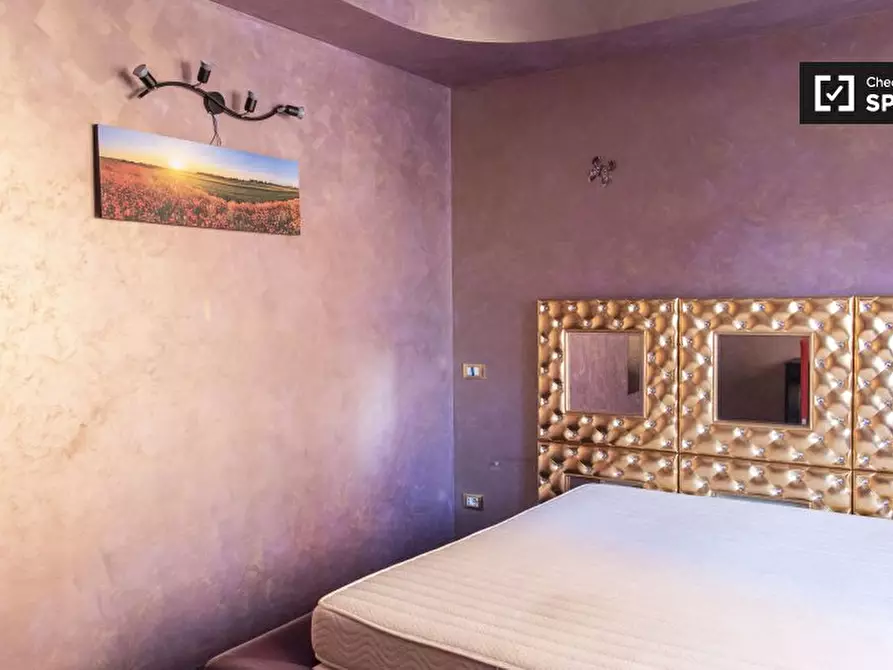 Immagine 6 di Camera condivisa in affitto  in Via dei Campi Flegrei a Roma