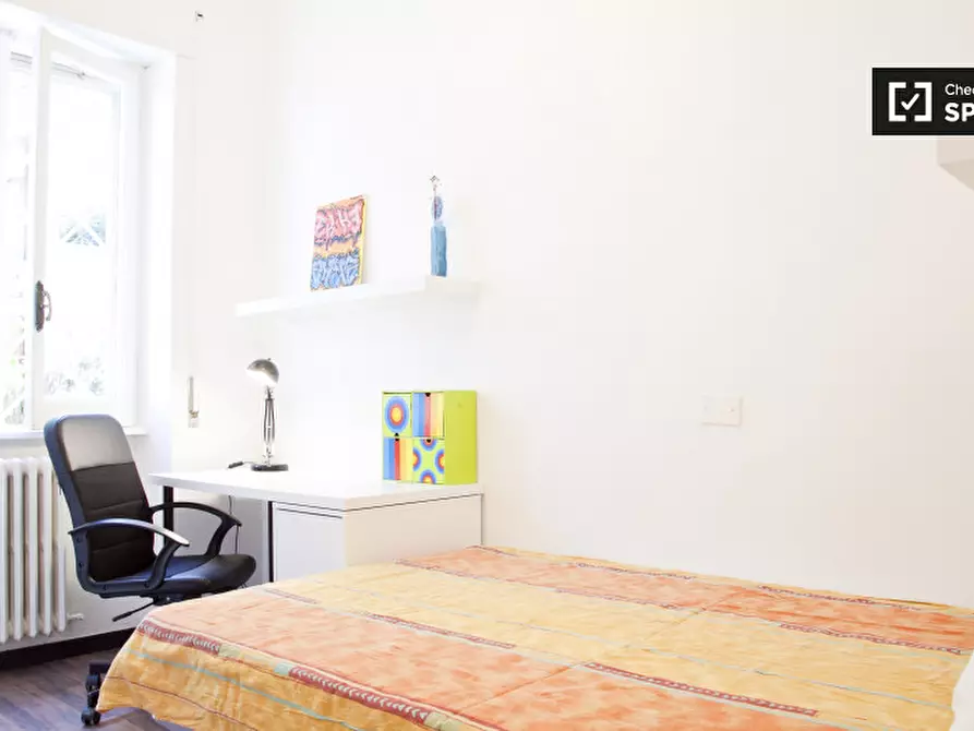 Immagine 11 di Camera condivisa in affitto  in Via Temistocle Calzecchi Onesti a Roma