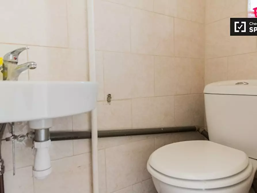 Immagine 9 di Camera condivisa in affitto  in Robert Owen House a Hammersmith
