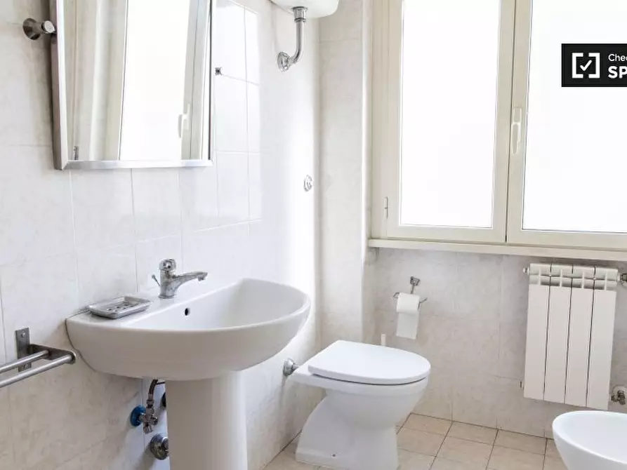 Immagine 10 di Camera condivisa in affitto  in Via Portuense a Roma