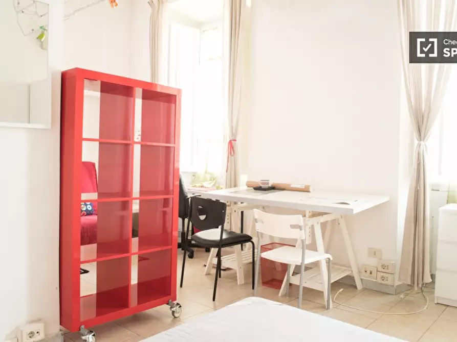 Immagine 2 di Camera condivisa in affitto  in Via Salaria a Roma