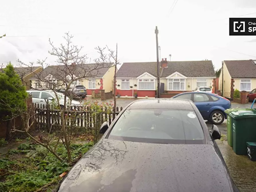 Immagine 6 di Camera condivisa in affitto  in Green Ln a Staines