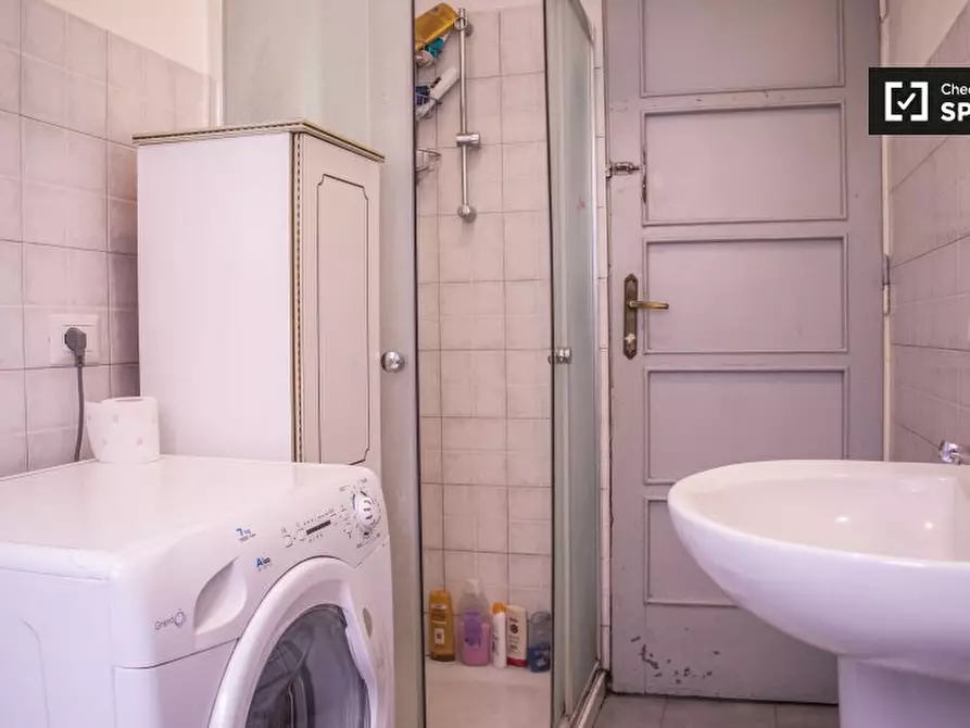 Immagine 11 di Camera condivisa in affitto  in Via Alessandro Cialdi, 00154 Roma RM, Italy a Roma