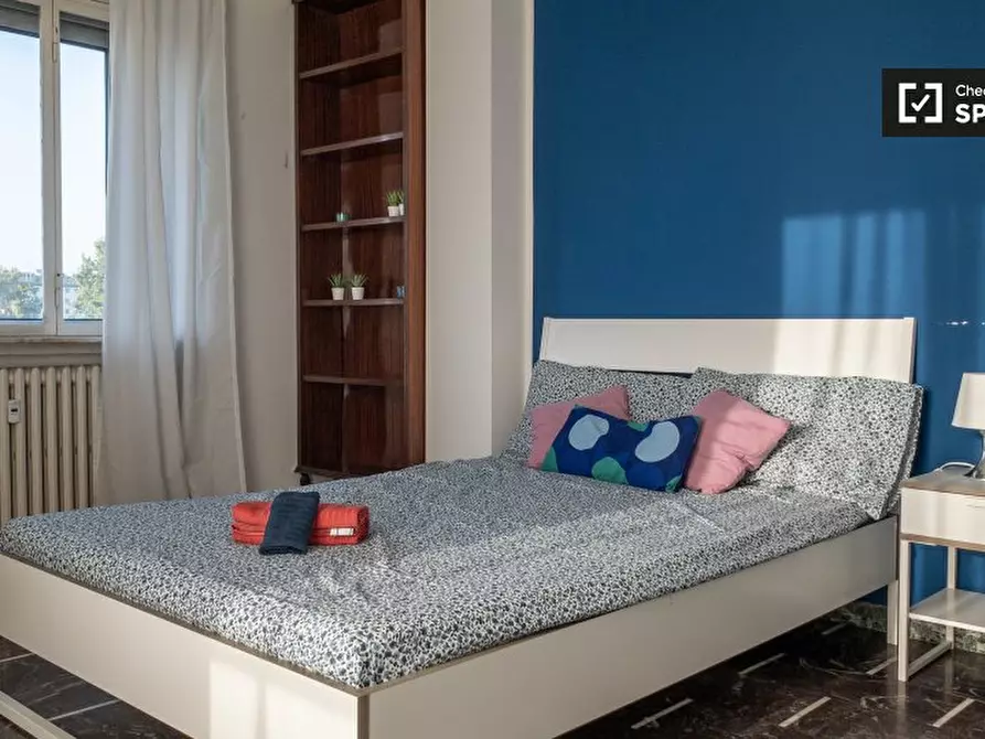 Immagine 2 di Camera condivisa in affitto  in Via Francesco Baracca a Sesto San Giovanni