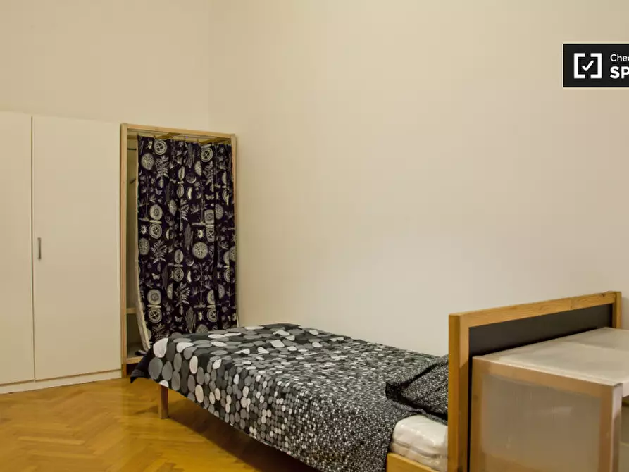 Immagine 5 di Camera condivisa in affitto  in Via della Ferratella in Laterano a Roma