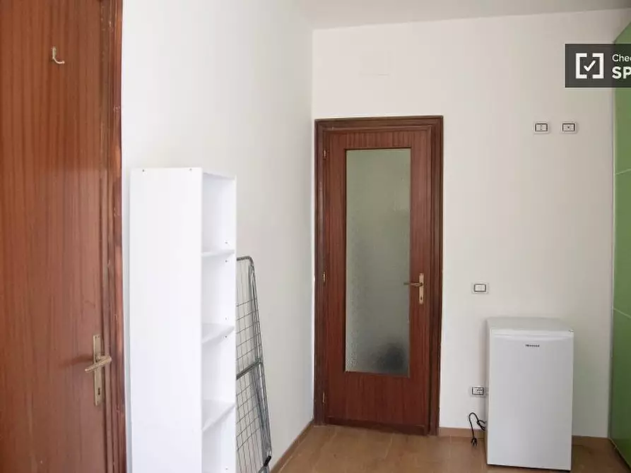 Immagine 4 di Camera condivisa in affitto  in Via Colle Di Mezzo a Roma