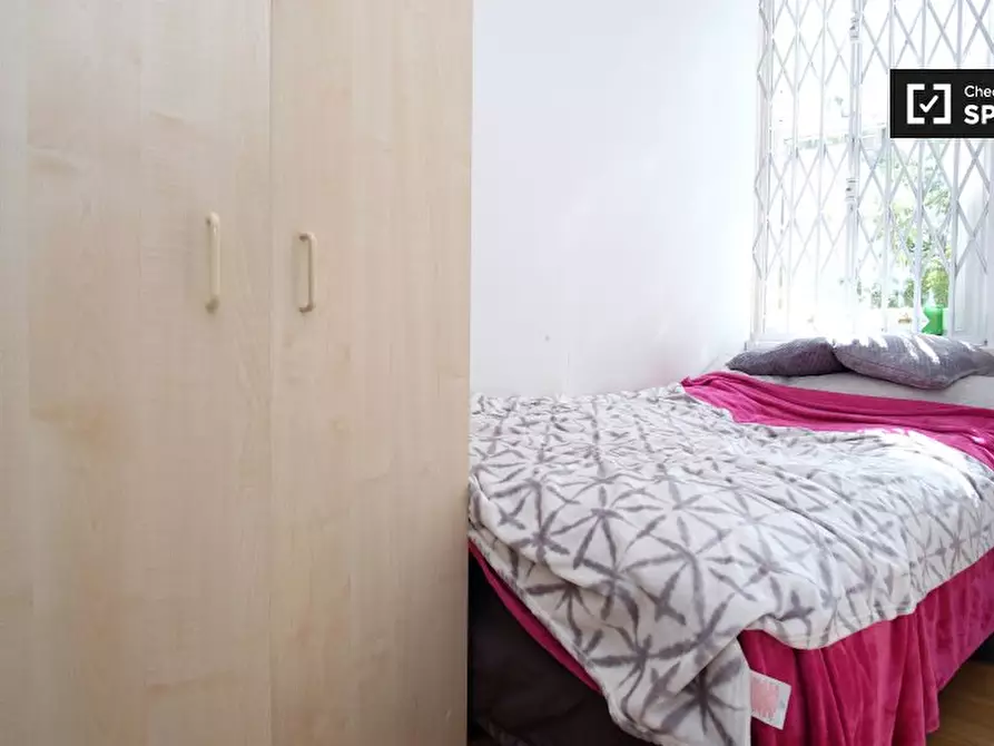 Immagine 4 di Camera condivisa in affitto  in Edith Road a Hammersmith