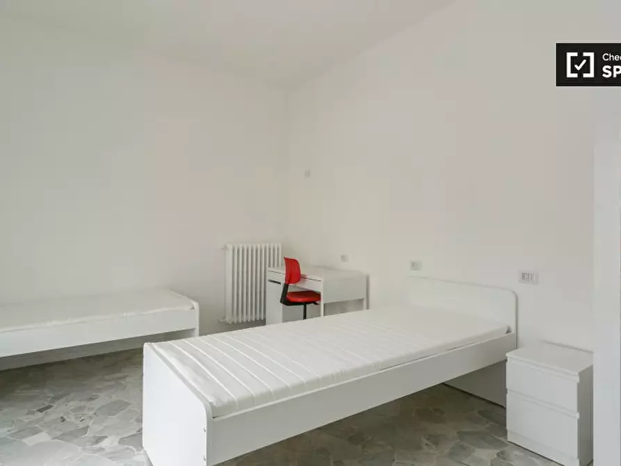 Immagine 2 di Camera condivisa in affitto  in Via Monti Sabini a Milano