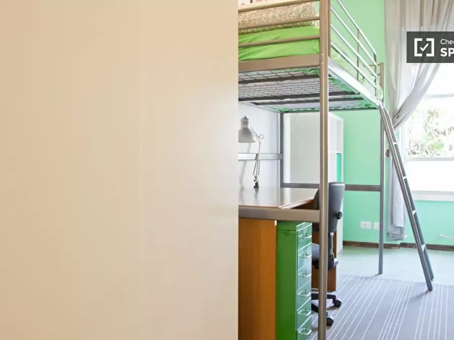 Immagine 2 di Camera condivisa in affitto  in Viale Libia a Roma