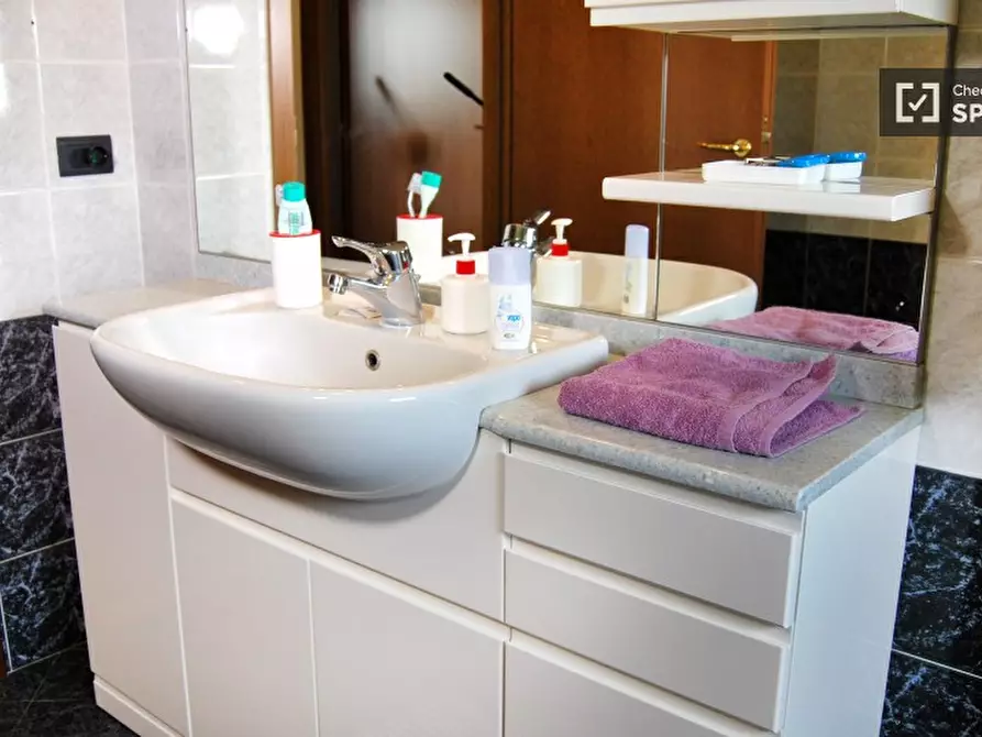 Immagine 18 di Camera condivisa in affitto  in Via Luigi Ornato a Milano